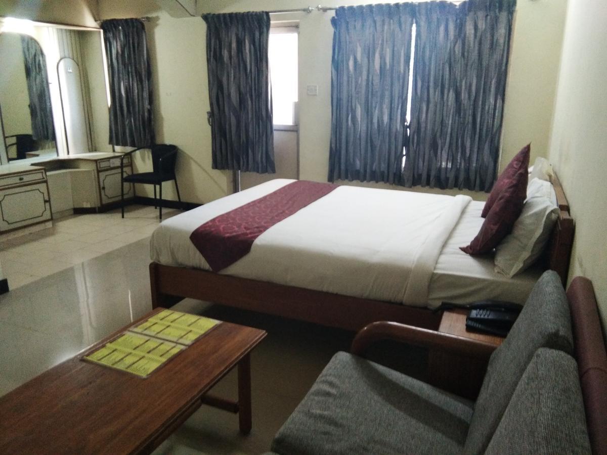 Hotel Jaysanthi Ooty Exterior foto
